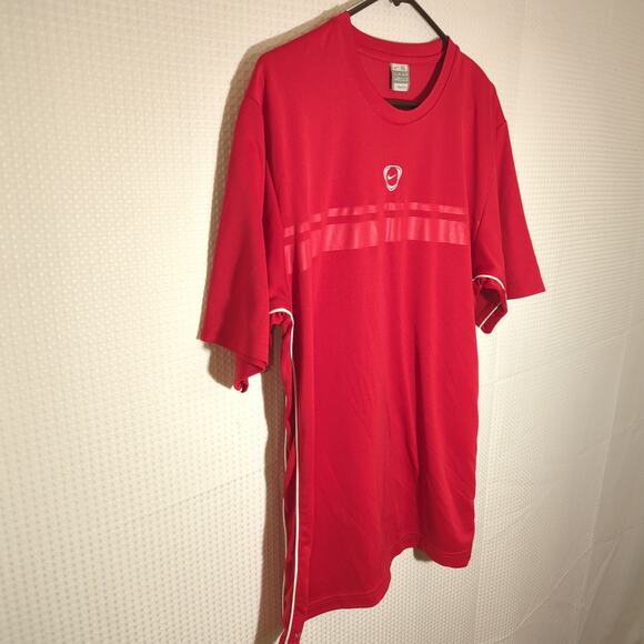Nike FITDRY Shirt XL Red Soccer Training Tee Vintage 00s Athletic Top Thailand - Picture 2 of 6